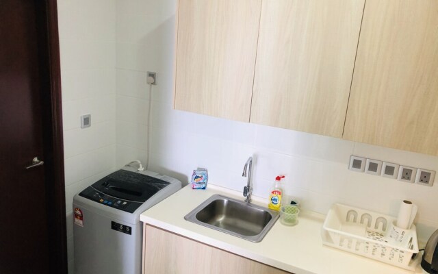 Paragon Suite by Homestay JB