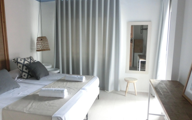You & Co. Saler Beach Boutique Hotel