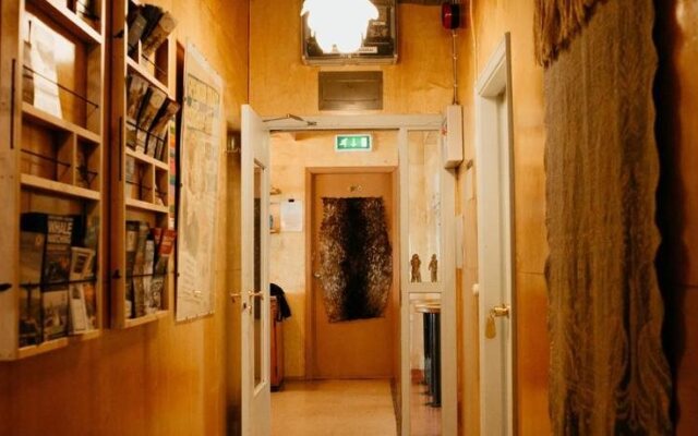 Hafaldan HI Hostel - Harbour building