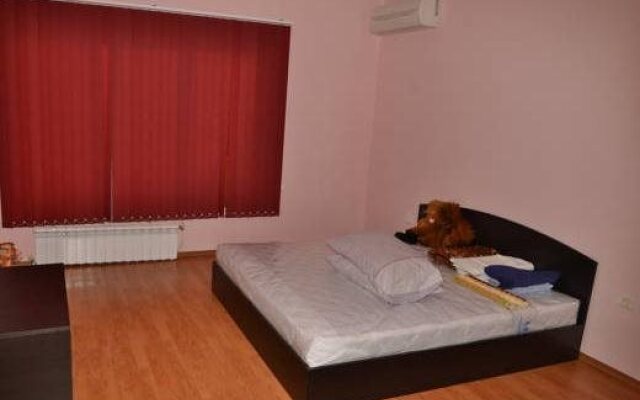 The House Guest House