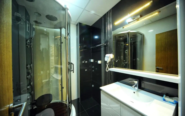 Garni Uni Elita Lux Hotel
