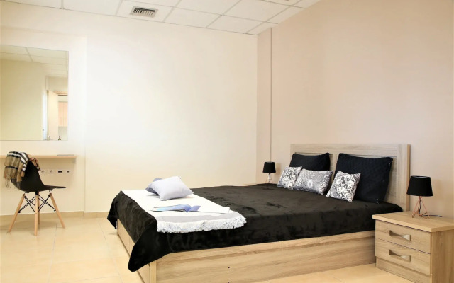 GK Airport Suites - Free Shuttle