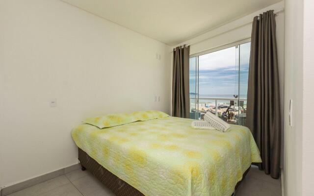 Excelente apartamento frente ao Mar