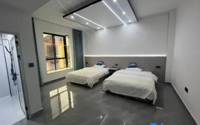 Huaqianshu Light Luxury Homestay (Shenglong Steel Factory)