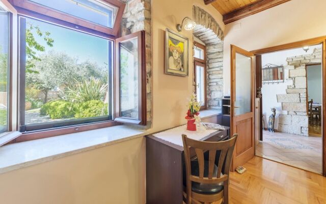 Amazing Home in Pula With 4 Bedrooms and Wifi