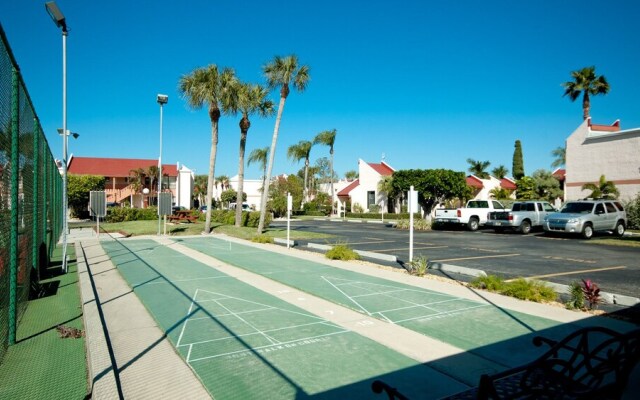 Runaway Bay Resort by BBG