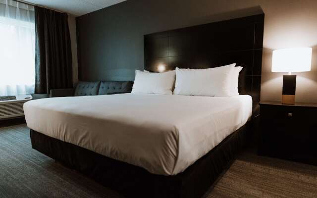 Coast Nisku Inn & Conference Centre