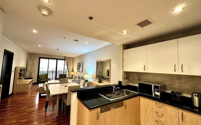 Lux BnB I Palm Jumeirah Resort I Palm Views