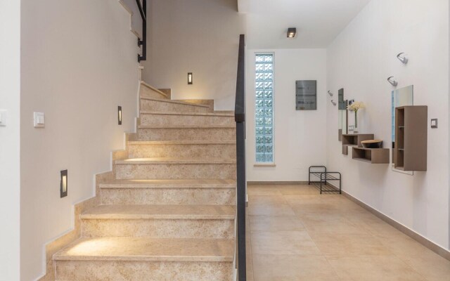 Awesome Home in Stinjan with Hot Tub, WiFi & 4 Bedrooms