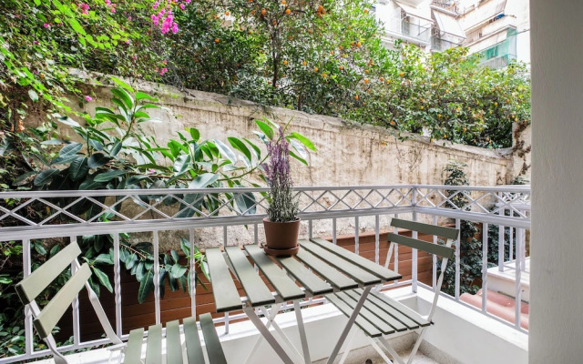 Lyndon Deluxe Studio Athens Escape
