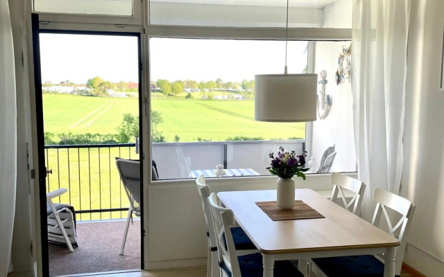 Ostseenest - Sonnige Ferienwohnung mit Ostseeblick