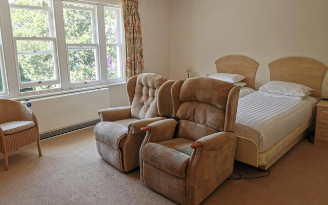The Grove Hotel