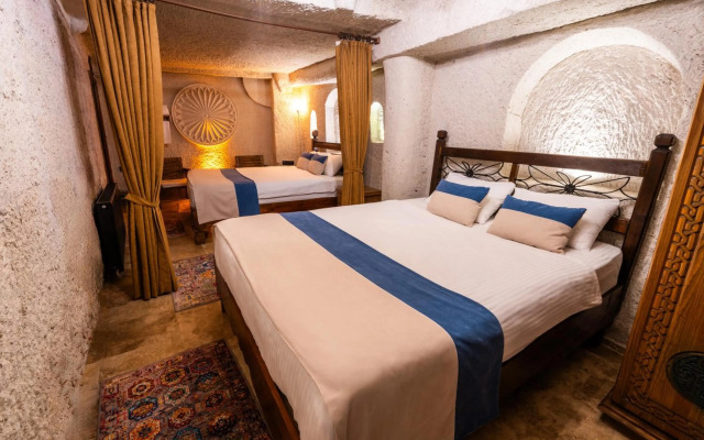 Mysterious Cave Suites