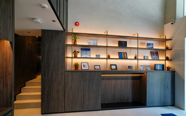 ST Signature Bugis Middle