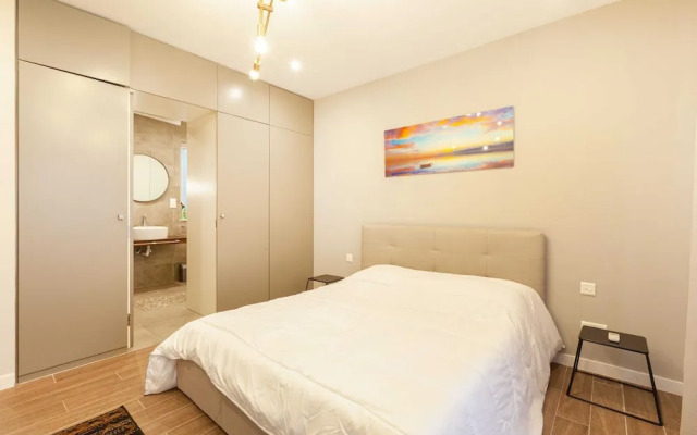 Brand new 1BR in Central Malta