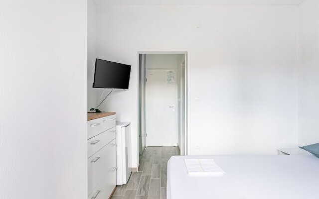 Cozy Holiday Home in Sumartin near Sea