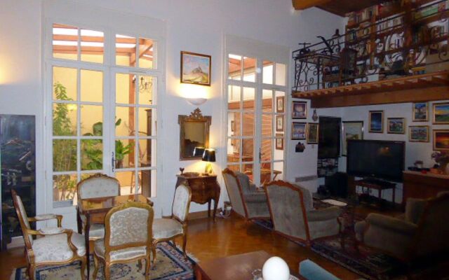 Dolphin's B&B