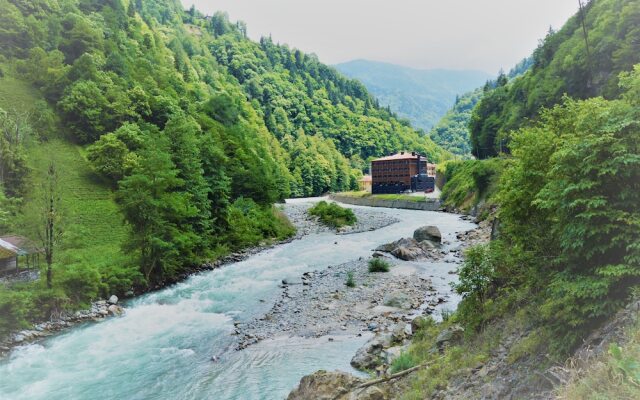 Yamanturk Ogretmenevi