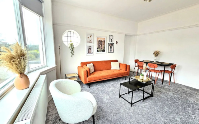 Charming 3-Bed Oasis-free parking