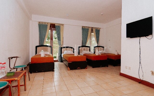 Villa Green Valley Puncak RedPartner
