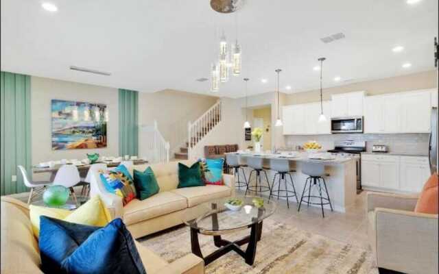 7495 OL - Solterra Resort