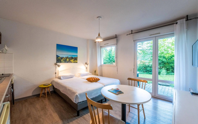 Zenitude Hotel-Residences Les Terrasses du Lac