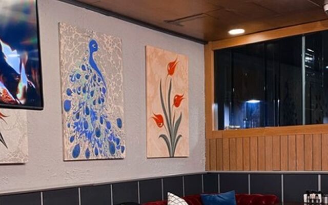 Viv City Hotel
