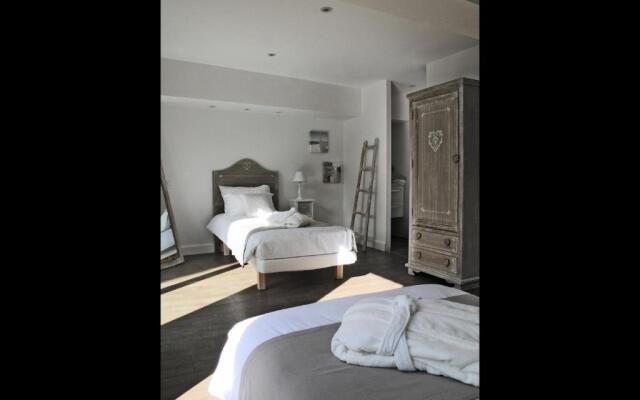 La Dependance by Cocoonr