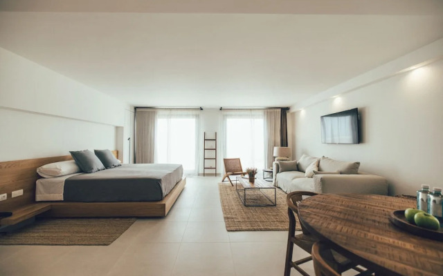 Cala Lanuza Suites