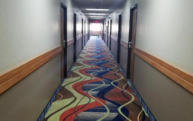 Apple Tree Inn and Suites