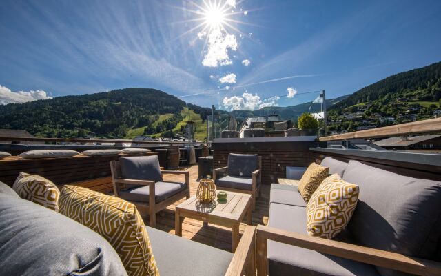 TWO TIMEZ - Boutique Hotel