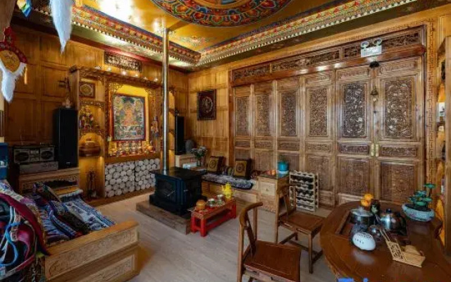 Muse Xiaoyuan Homestay (Songzan Linsi)