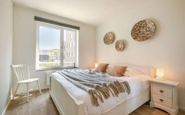 A Luminous Apartment Near the Marina