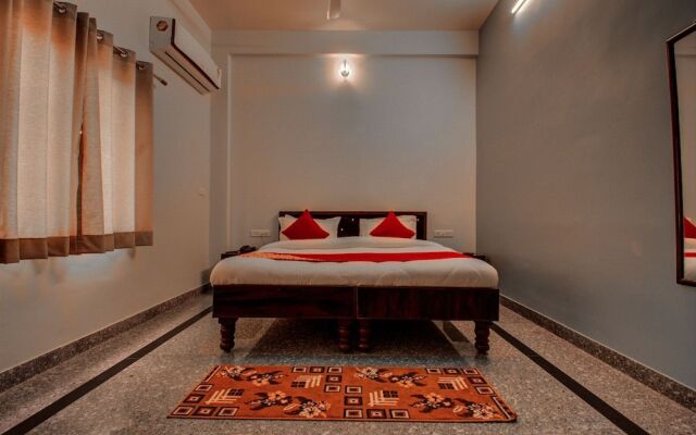 OYO 16578 RS Palace