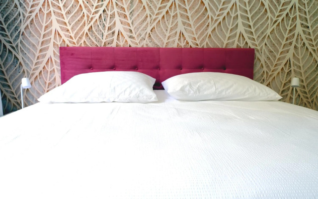 Luxury renovated apartment perfect for families