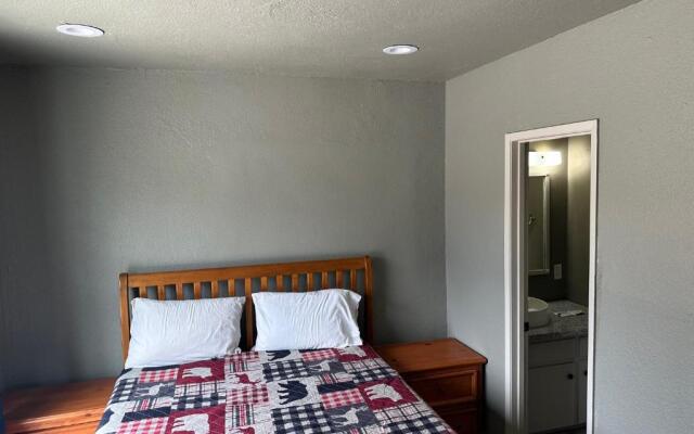 Mountain Trail Lodge & Vacation Rentals