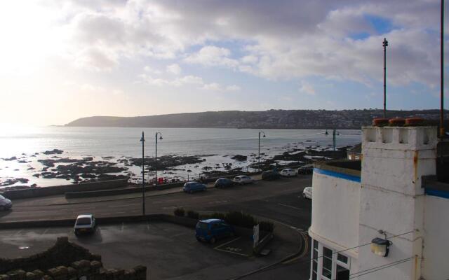 The Yacht Inn