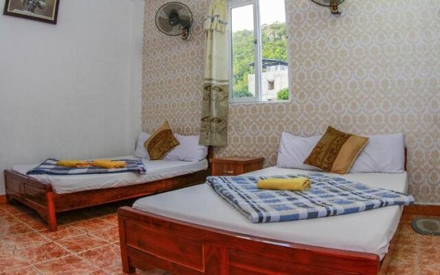 Catba Hostel
