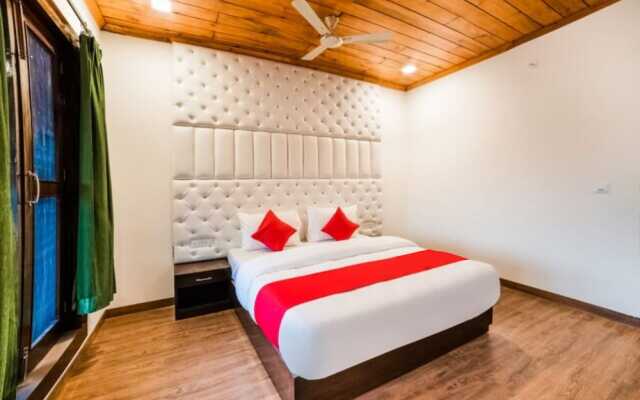 Goroomgo Blue Moon Bhimtal