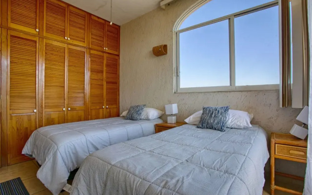 Condominios Nuevo 12 2 BR by Casago