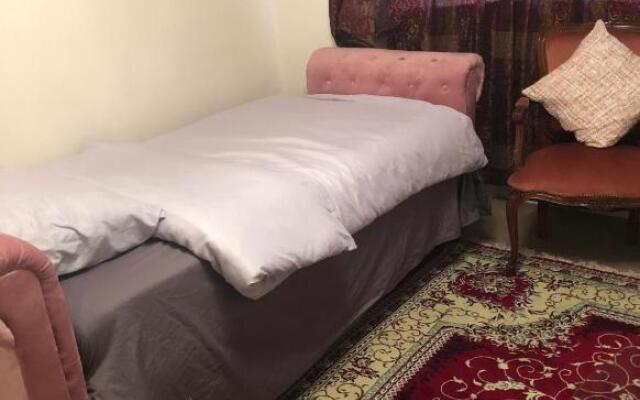 Delux single room only for female