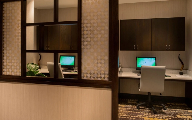 DoubleTree by Hilton Raleigh Crabtree Valley