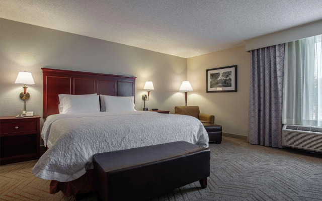 Hampton Inn & Suites Williamsburg-Richmond Rd.