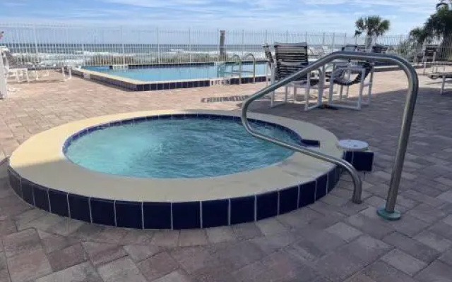 Sunisands Ocean Front Resort