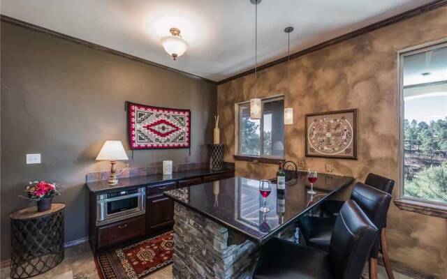 Sky Hawk Lodge - Four Bedroom Cabin