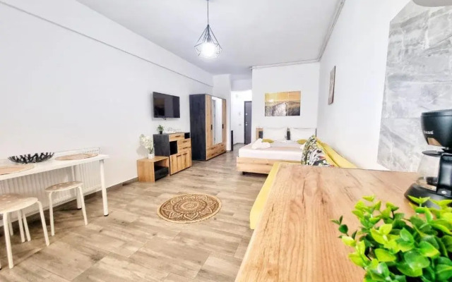 Seven Eleven Luxury Apartment