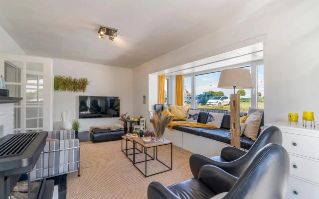 Villa Gamoni - spacious holiday home with garden