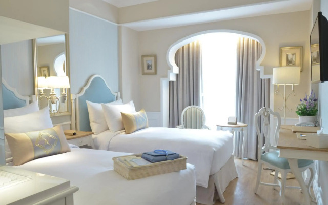 Noor Hotel