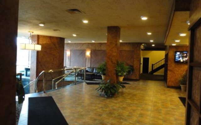 Lenox Hotel and Suites