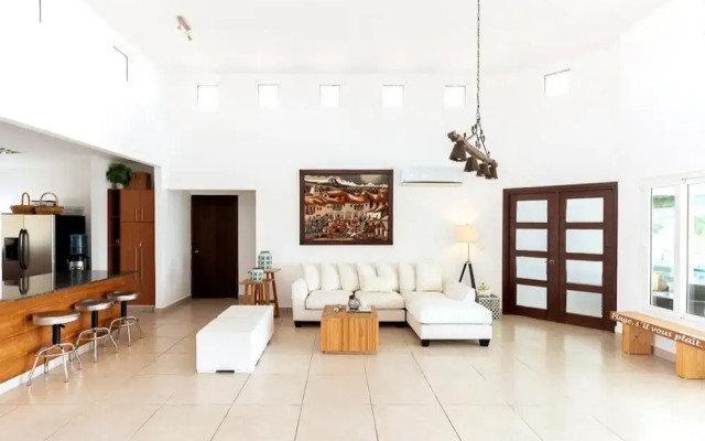 The Golf Oasis Villa by Acomodo